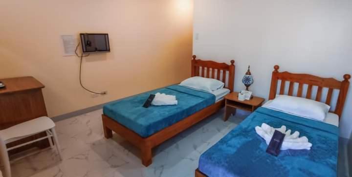 Elnora Delmar Travellers Inn Siquijor Extérieur photo
