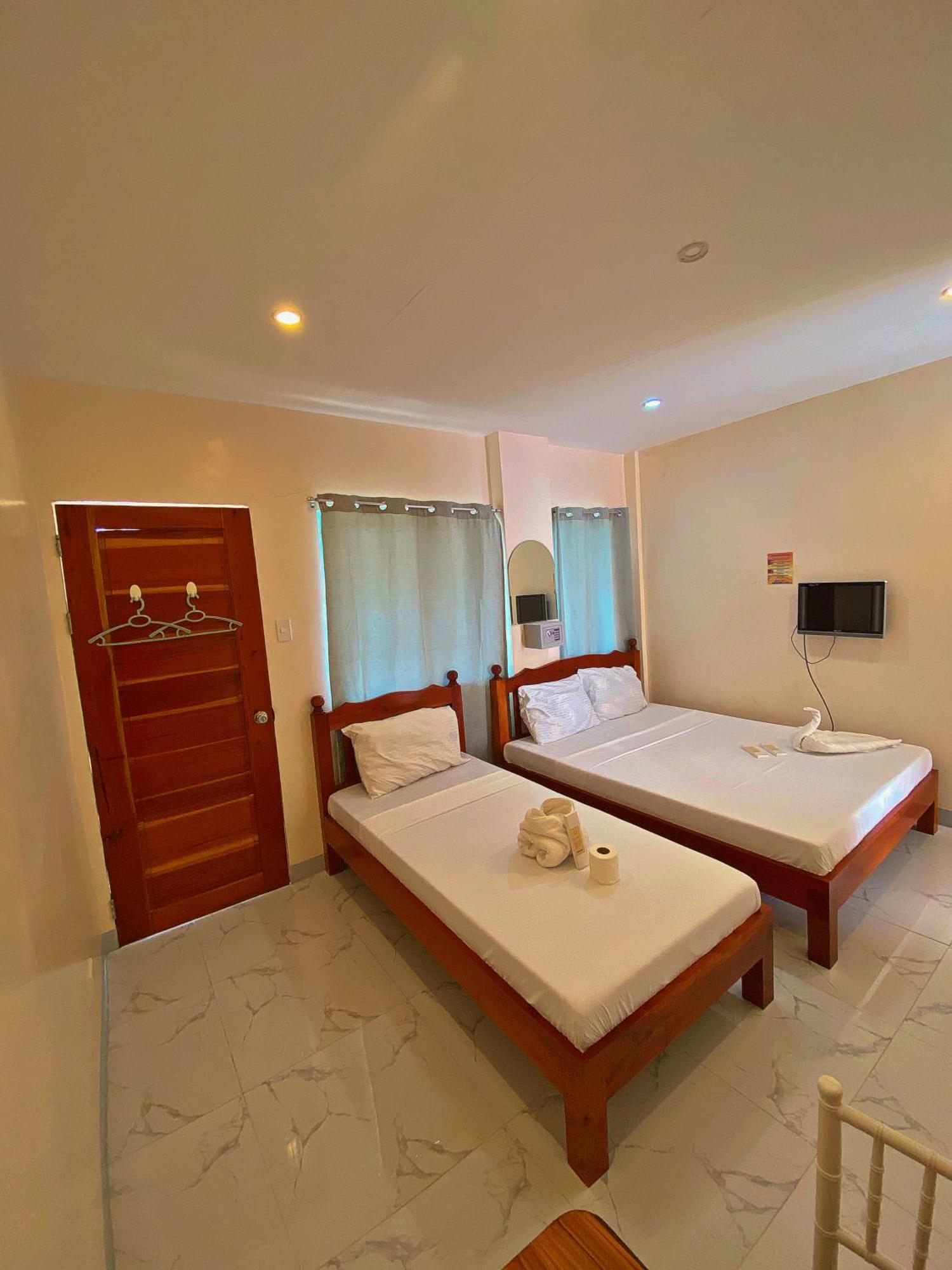 Elnora Delmar Travellers Inn Siquijor Extérieur photo